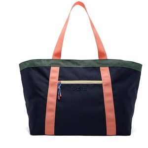 Victoria’s Secret weekender tote NWT